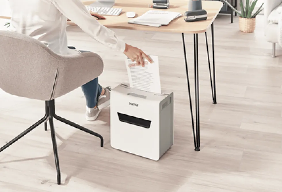 Dokumentförstörare Leitz IQ Protect 6XP4