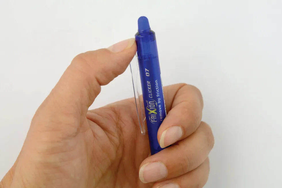 Gelpenna PILOT Frixion Clicker 0,7 viol