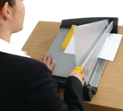 Skärmaskin FELLOWES Plasma guillotine A3