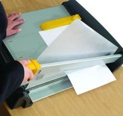 Skärmaskin FELLOWES Plasma guillotine A3