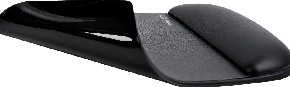 StarTech.com Mouse Pad with Hand rest, 6.7x7.1x 0.8 in