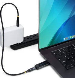 StarTech.com USB-C Power Tester, Bi-Directional Digital
