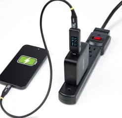StarTech.com USB-C Power Tester, Bi-Directional Digital