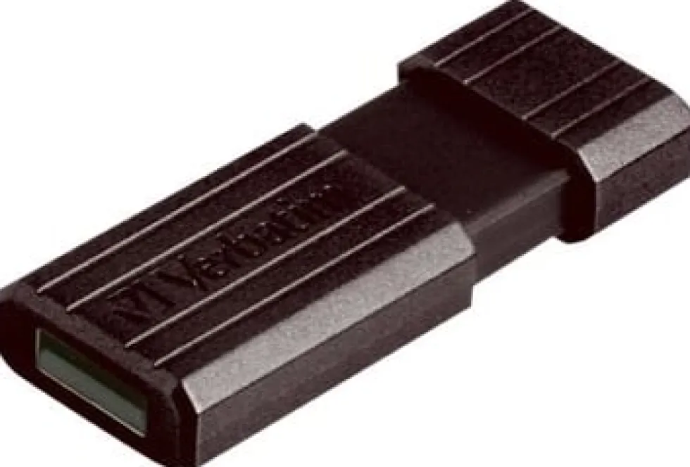 USB 2.0 Store 'n* Go Pin 32GB, Black