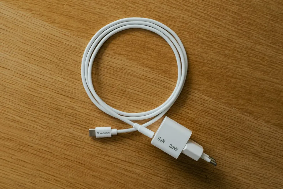 Verbatim Mini GaN Charger 20W EU bundle with USB-C cable